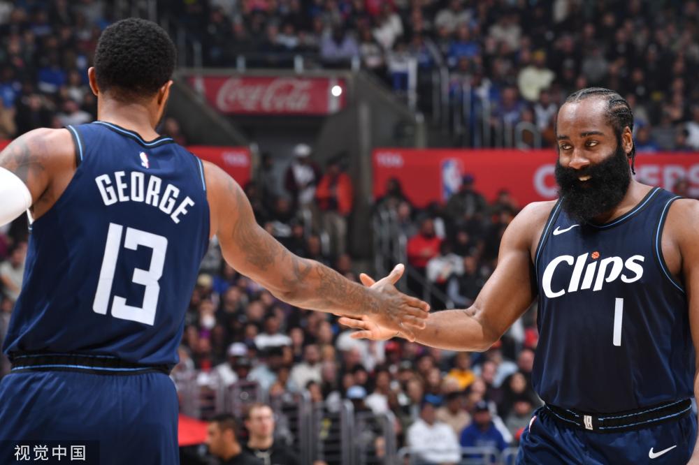 场上的每个 场上的每个